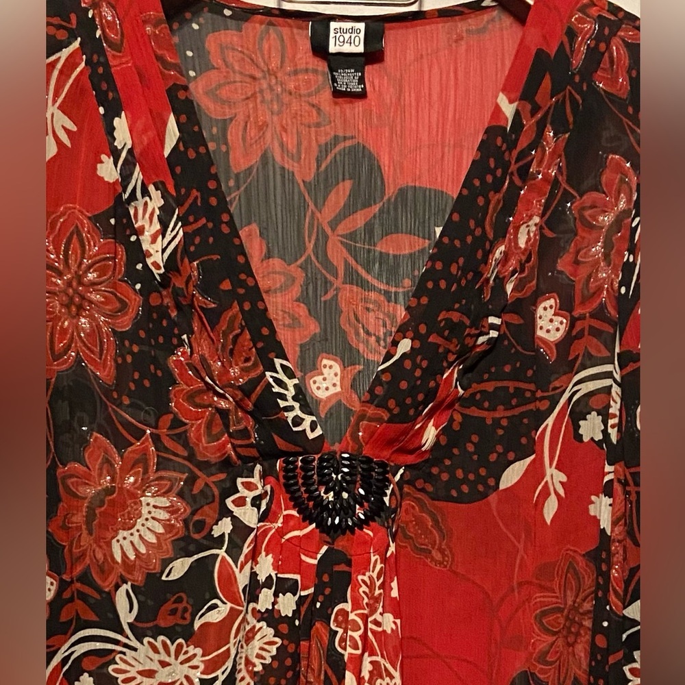 Ladies Red and Black Top Blouse Light Gorgeous Plus Size 22/24 Very Nice! - Picture 5 of 7